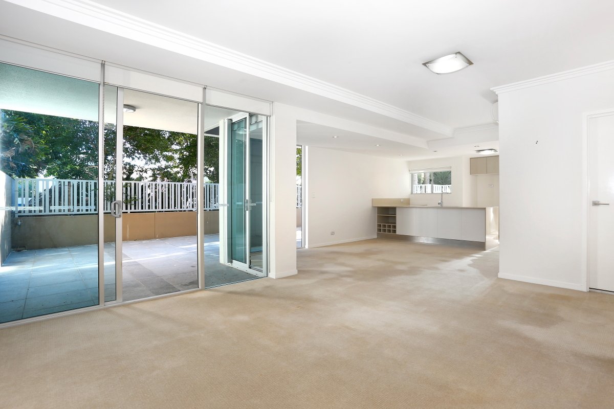 9/53 Darrambal Street CHEVRON ISLAND 4