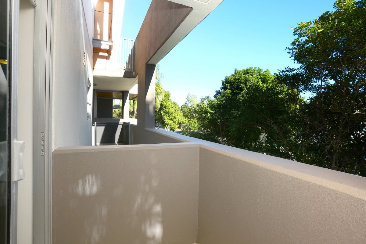 9/53 Darrambal Street CHEVRON ISLAND 12