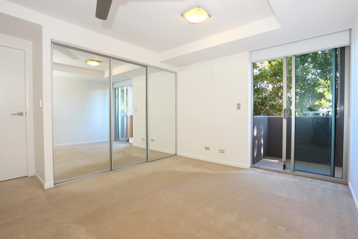 9/53 Darrambal Street CHEVRON ISLAND 13