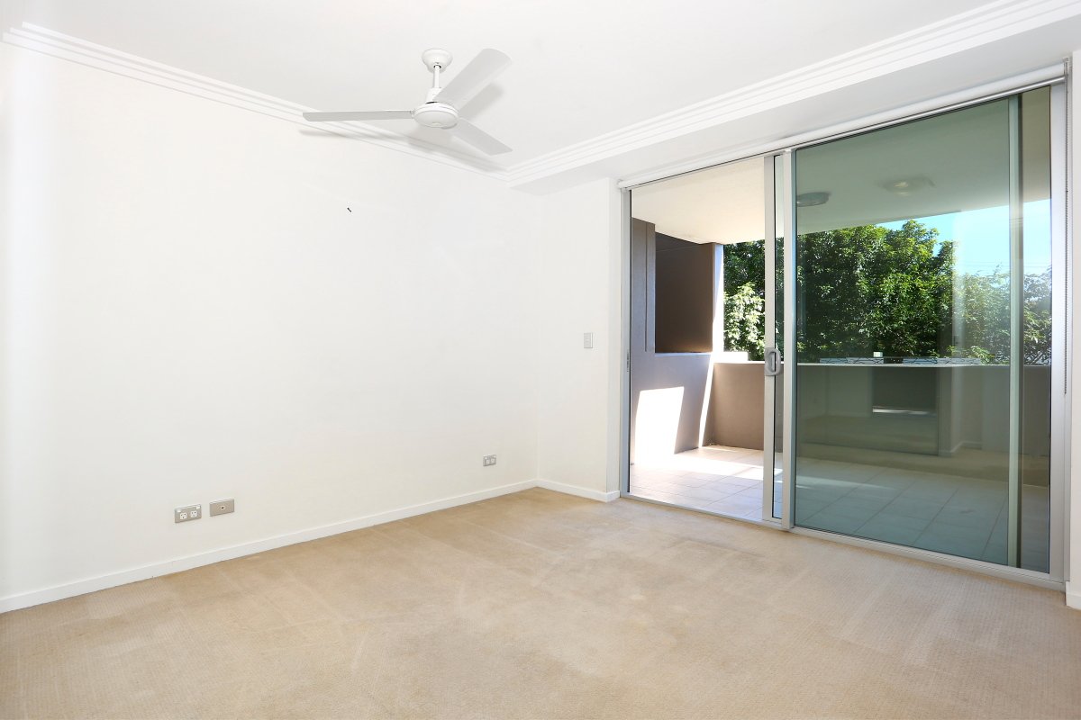 9/53 Darrambal Street CHEVRON ISLAND 14