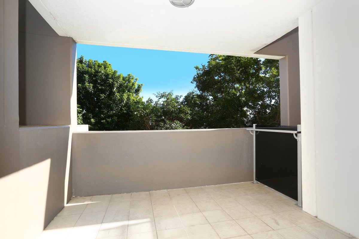 9/53 Darrambal Street CHEVRON ISLAND 15