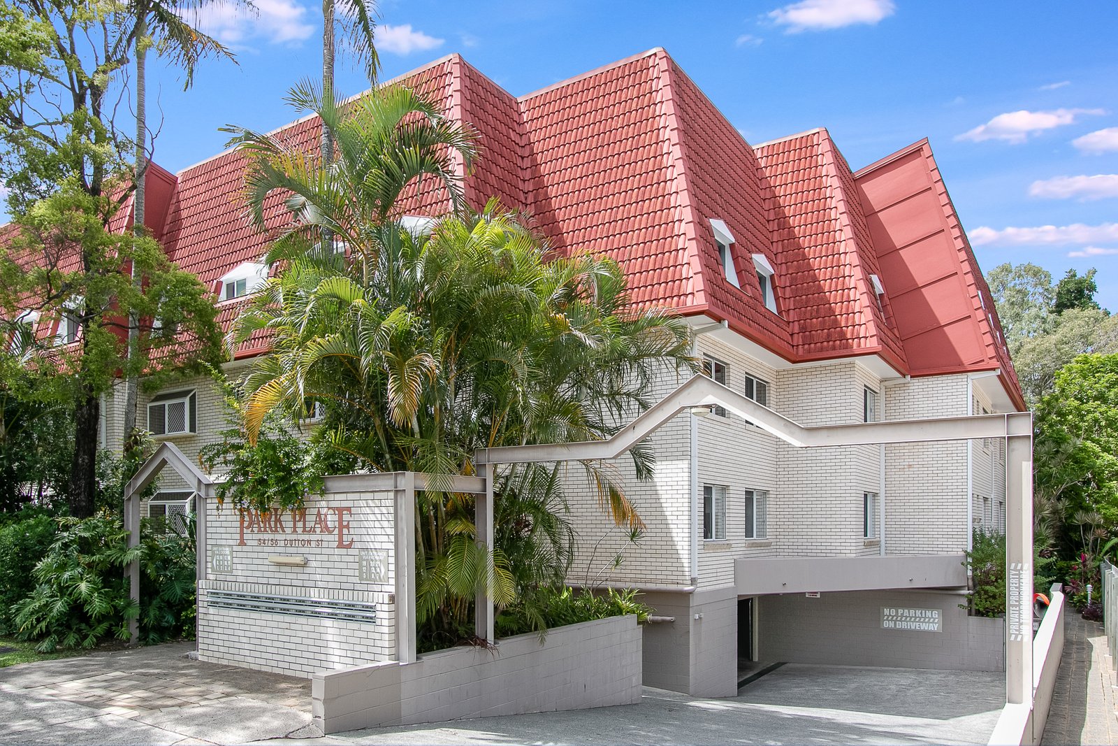 9/54 Dutton Street COOLANGATTA 8