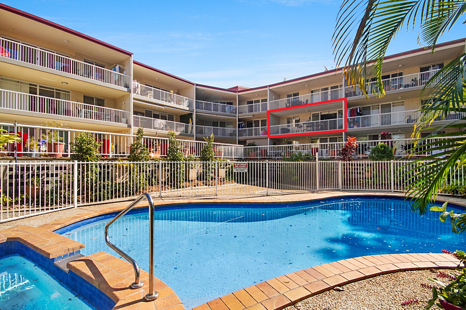 9/54 Dutton Street COOLANGATTA 10