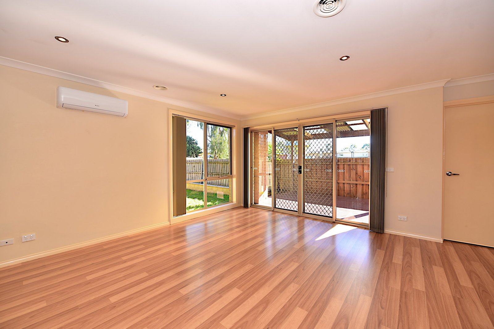 Gallery: 9/542-544 Springvale Road