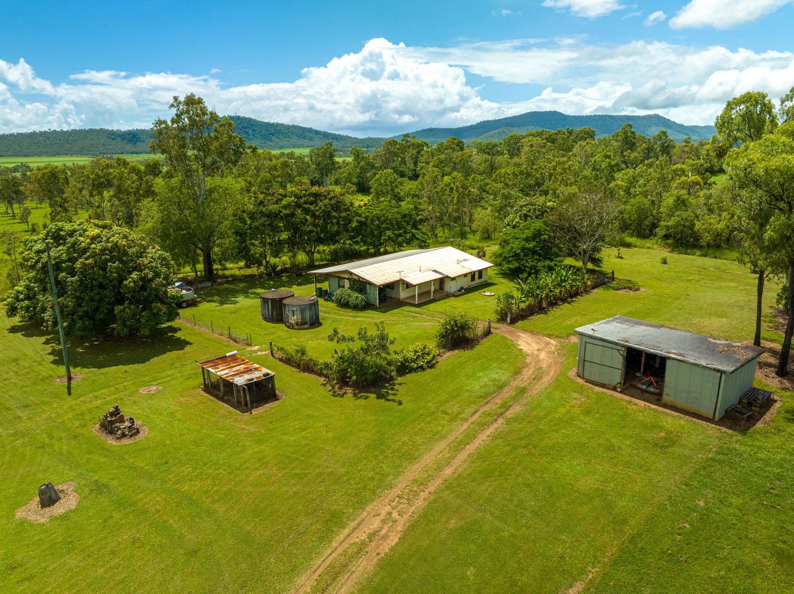 9548 Bruce Highway BLOOMSBURY 3