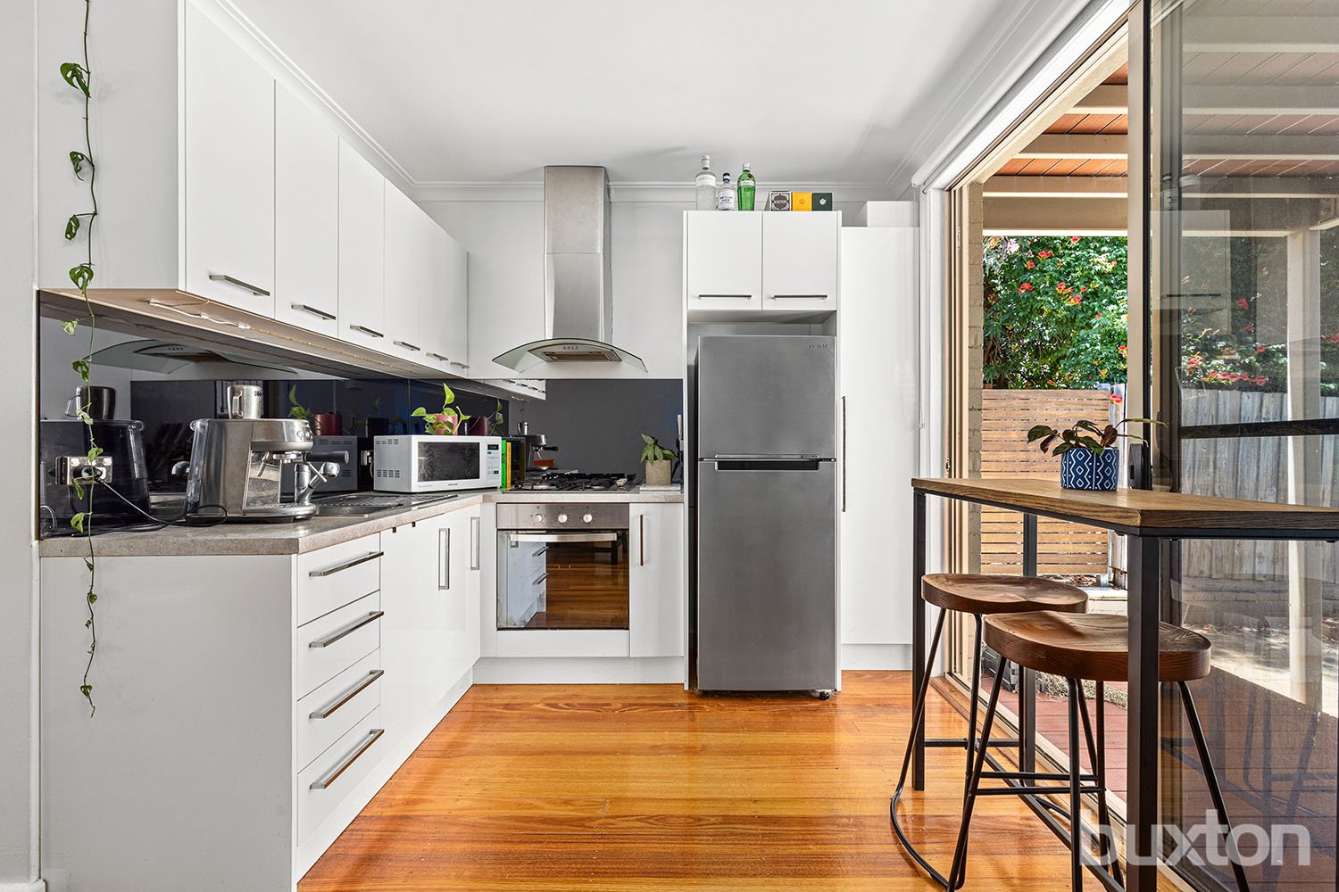Gallery: 9/58 Beach Road