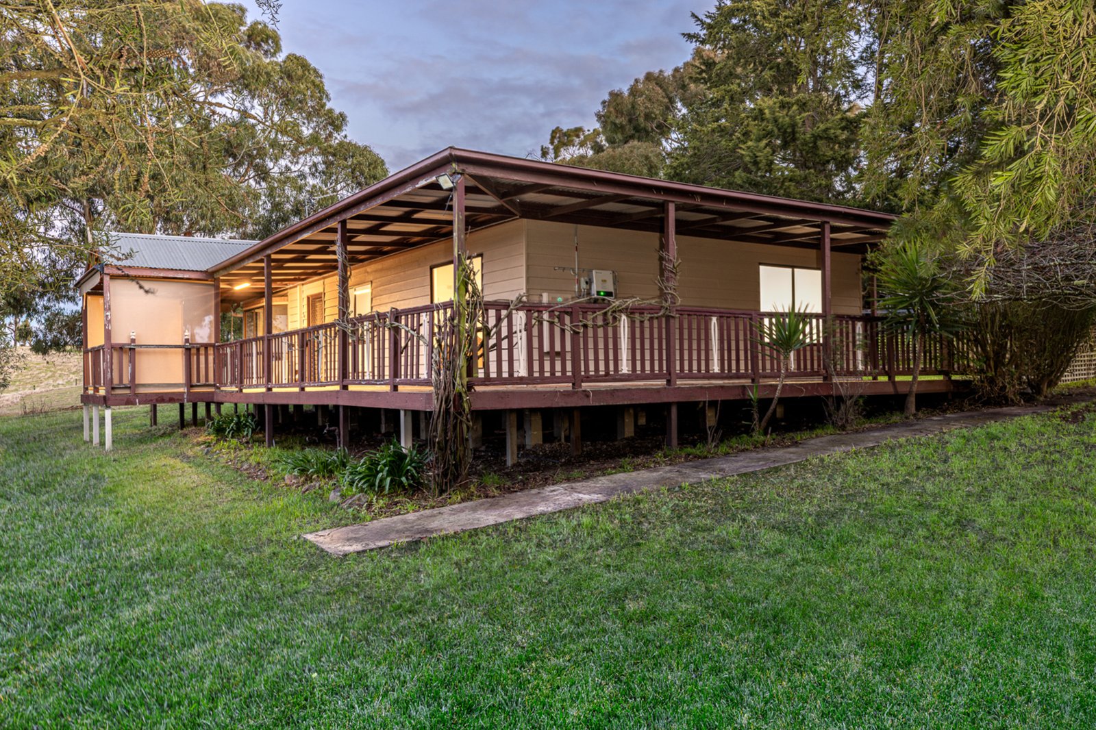 Gallery: 959 Glenelg Highway