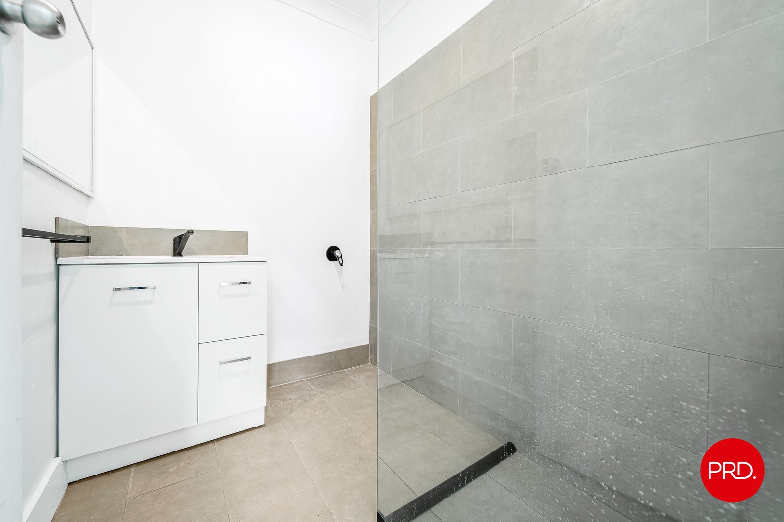 95A Olympic Parade KANGAROO FLAT 7