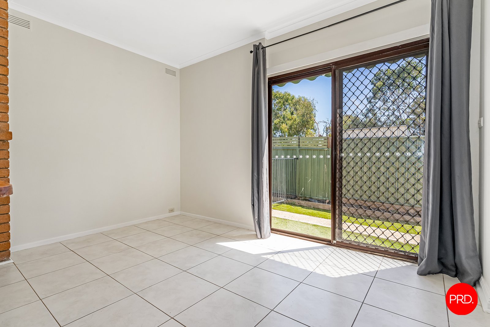 95A Olympic Parade KANGAROO FLAT 6