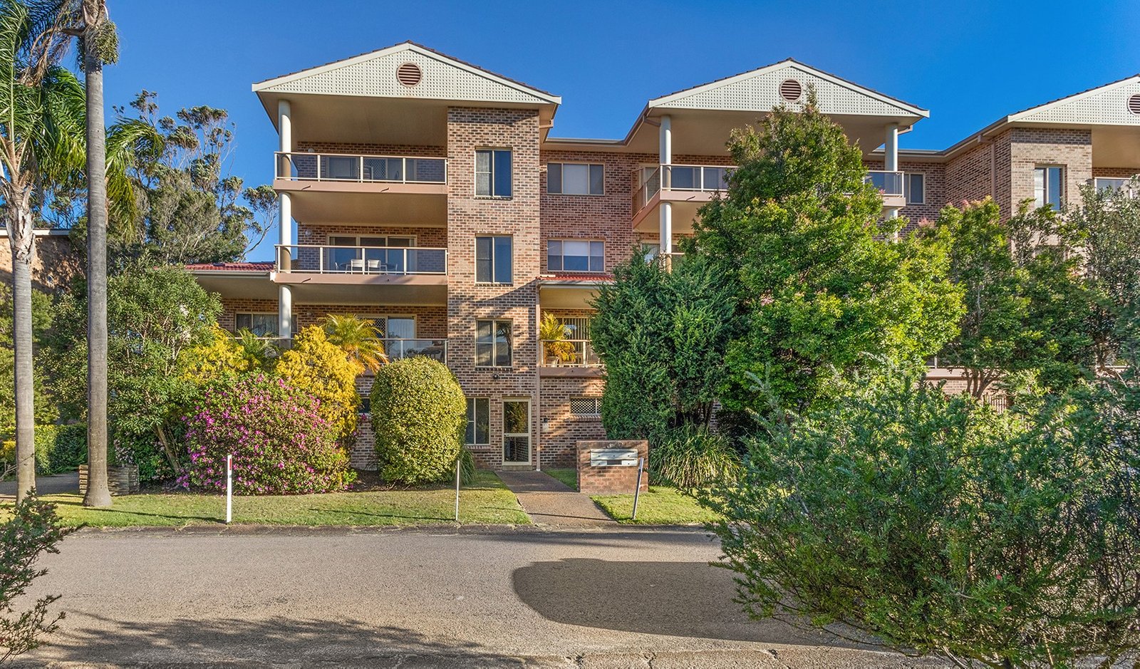 9/6-10 Weatherly Close NELSON BAY 1