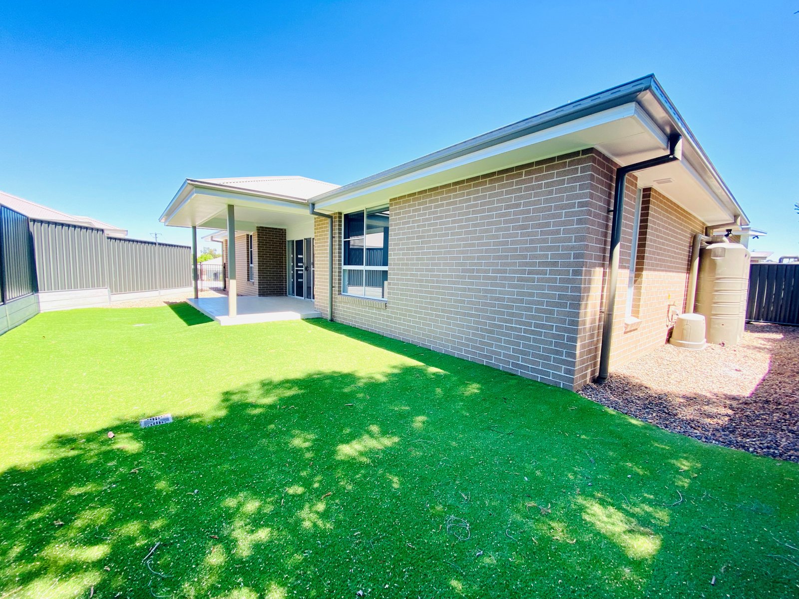 9/6 Ainslie Place TAMWORTH 16