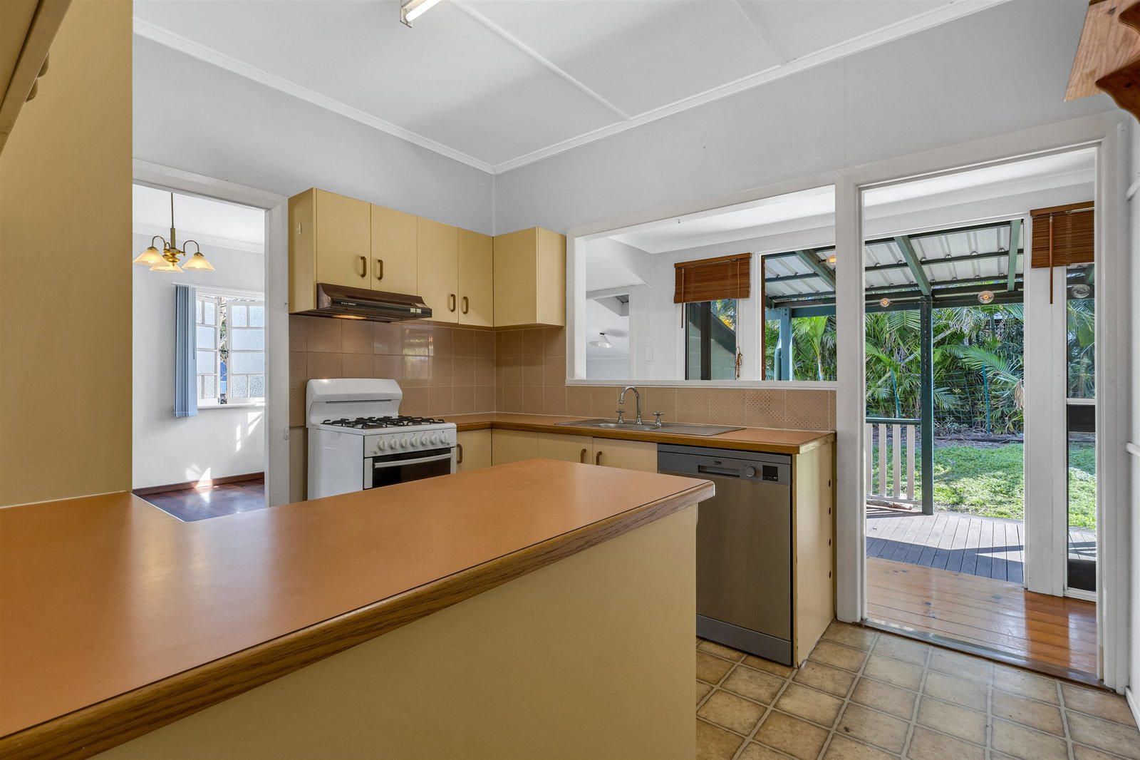 96 Bayview Terrace WAVELL HEIGHTS 5