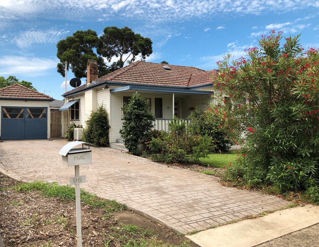 96 Bransgrove Rd  REVESBY 1