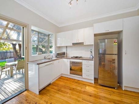 96 Bransgrove Rd  REVESBY 3