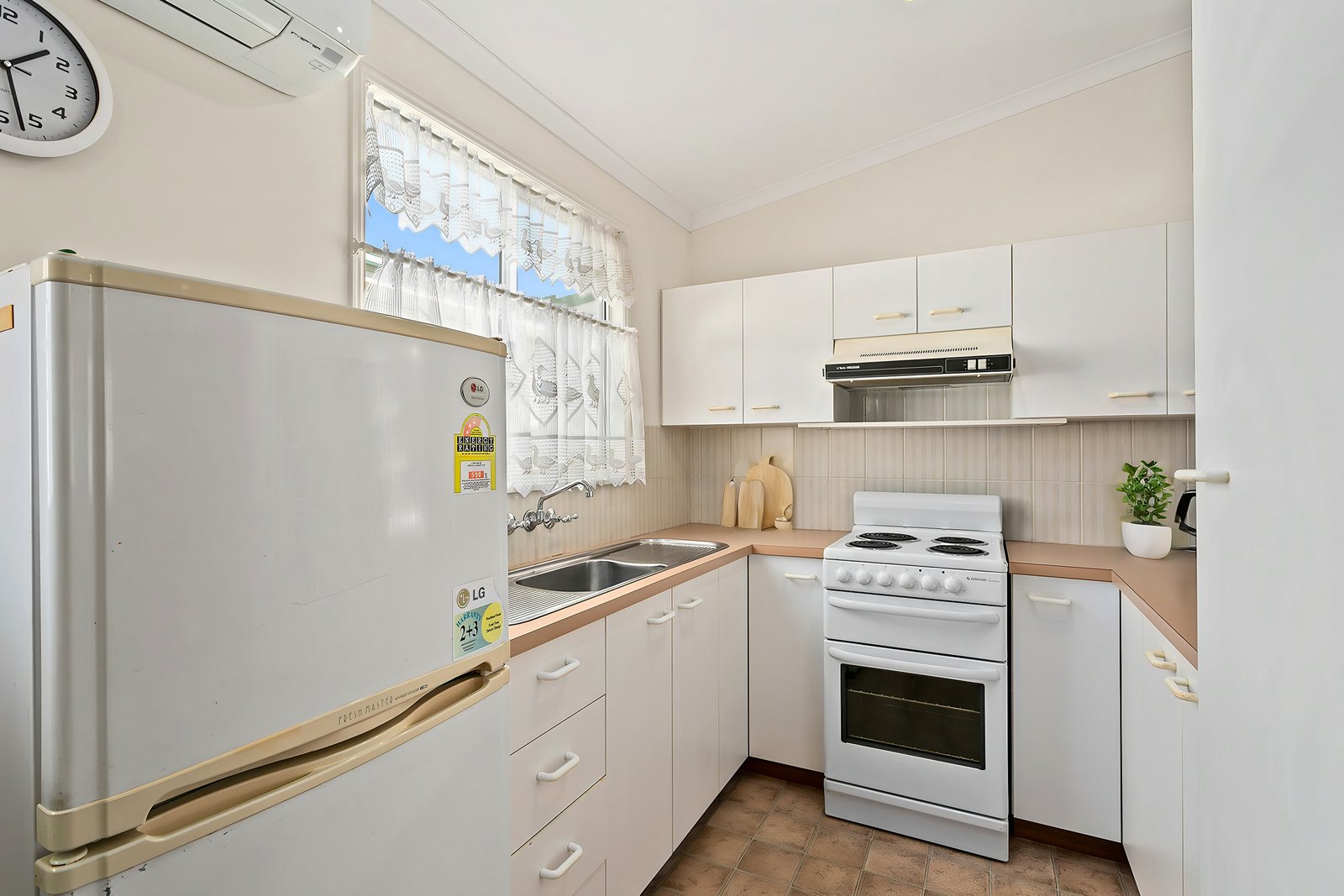 96 Casuarina Crescent KANAHOOKA 4