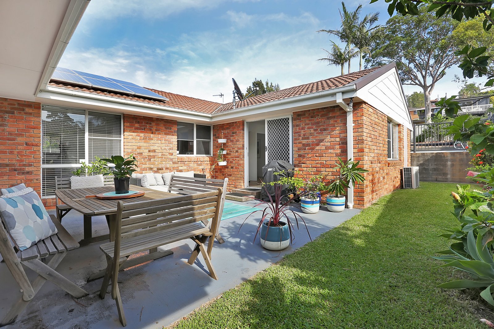 96 Edgeworth Ave  KANAHOOKA 8