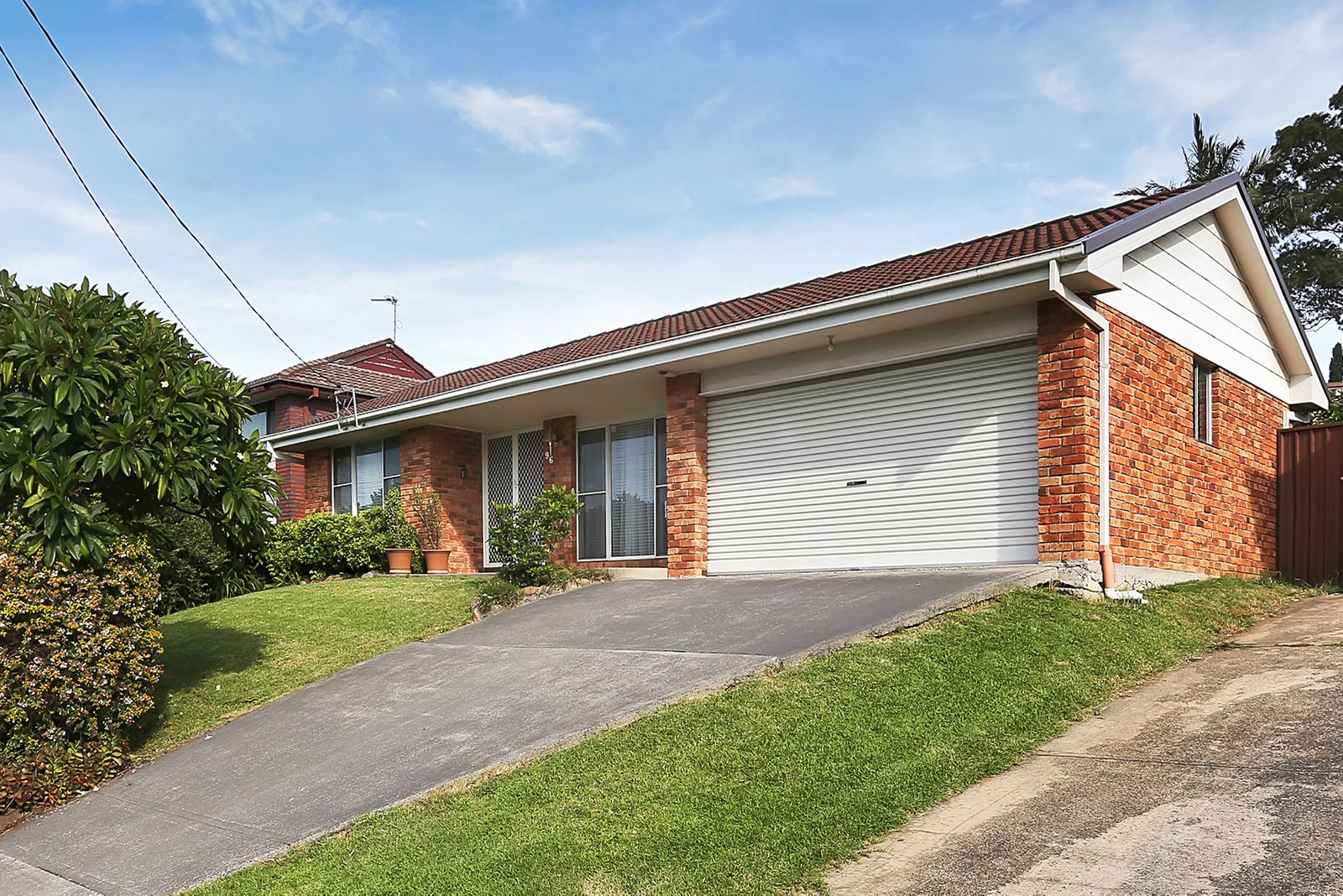 96 Edgeworth Ave  KANAHOOKA 9