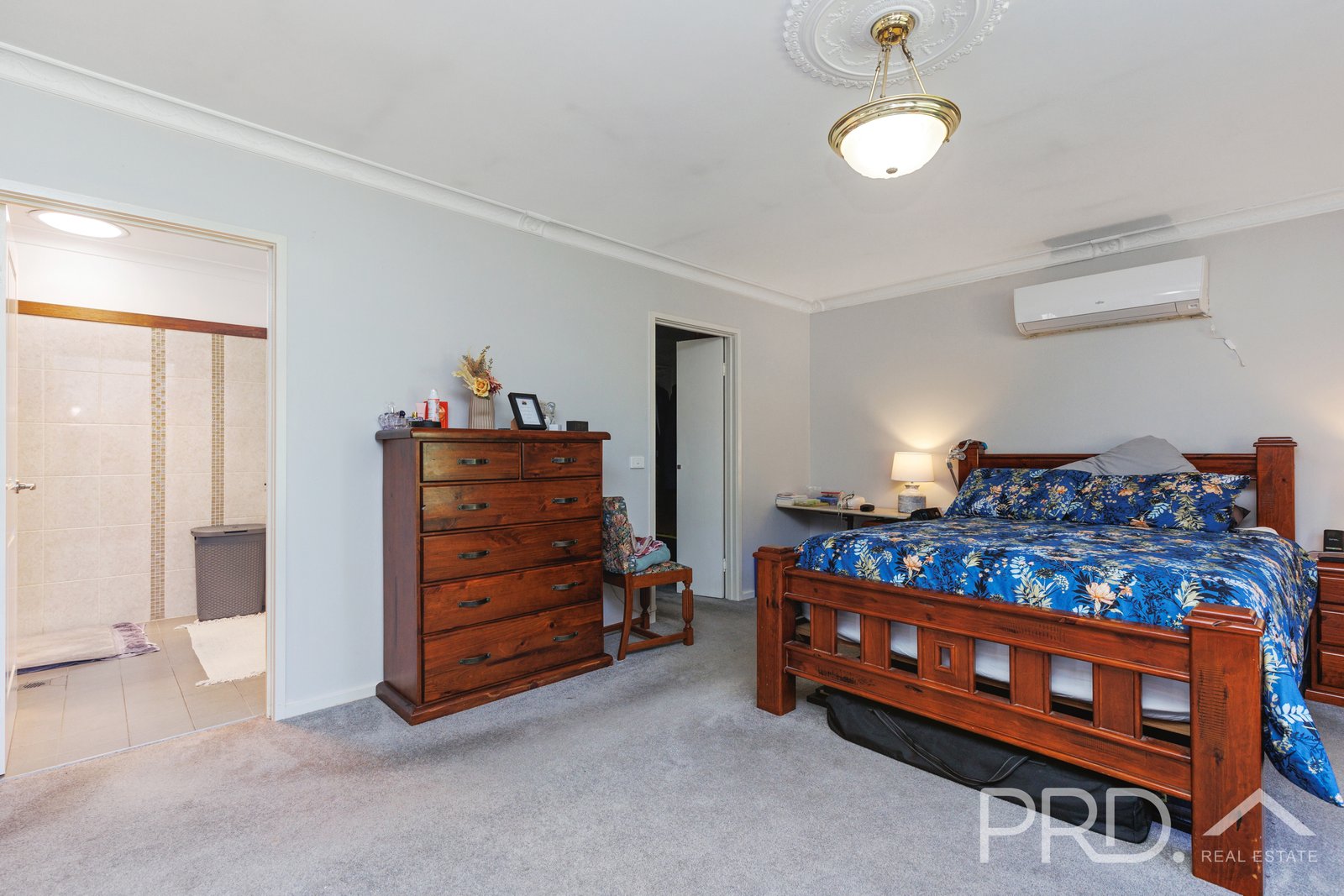 96 Herbert Street TUMUT 8