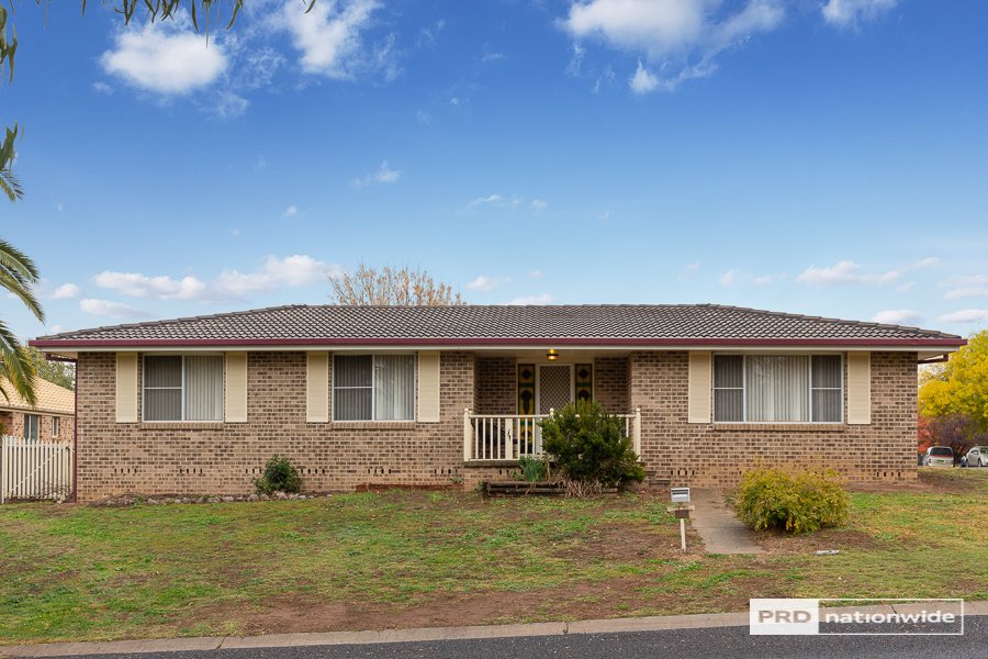 96 Lemon Gums Drive TAMWORTH 2