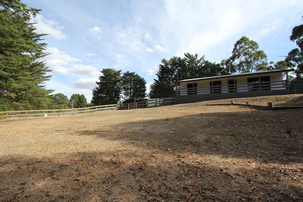 96 Main Road MOUNT EGERTON 1