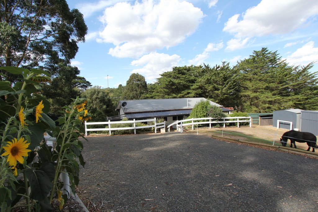 96 Main Road MOUNT EGERTON 5