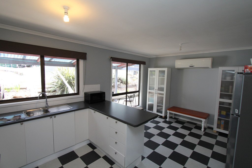 96 Main Road MOUNT EGERTON 13