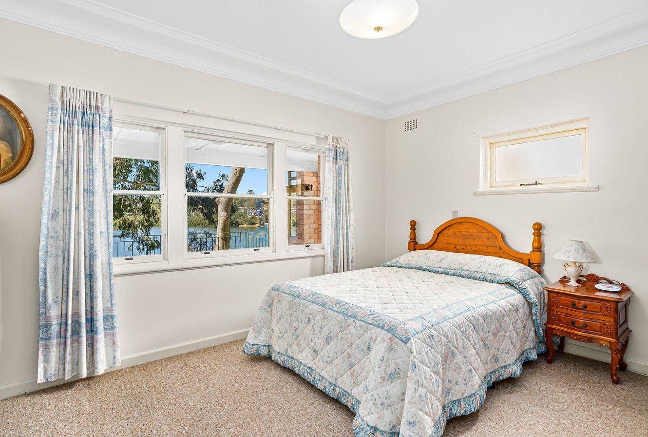 96 Marine Drive OATLEY 4