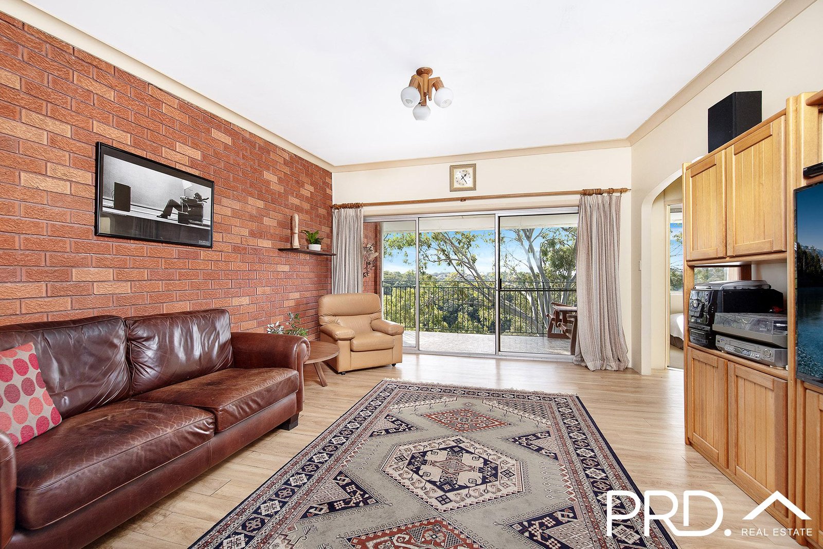 96 Moons Avenue LUGARNO 3