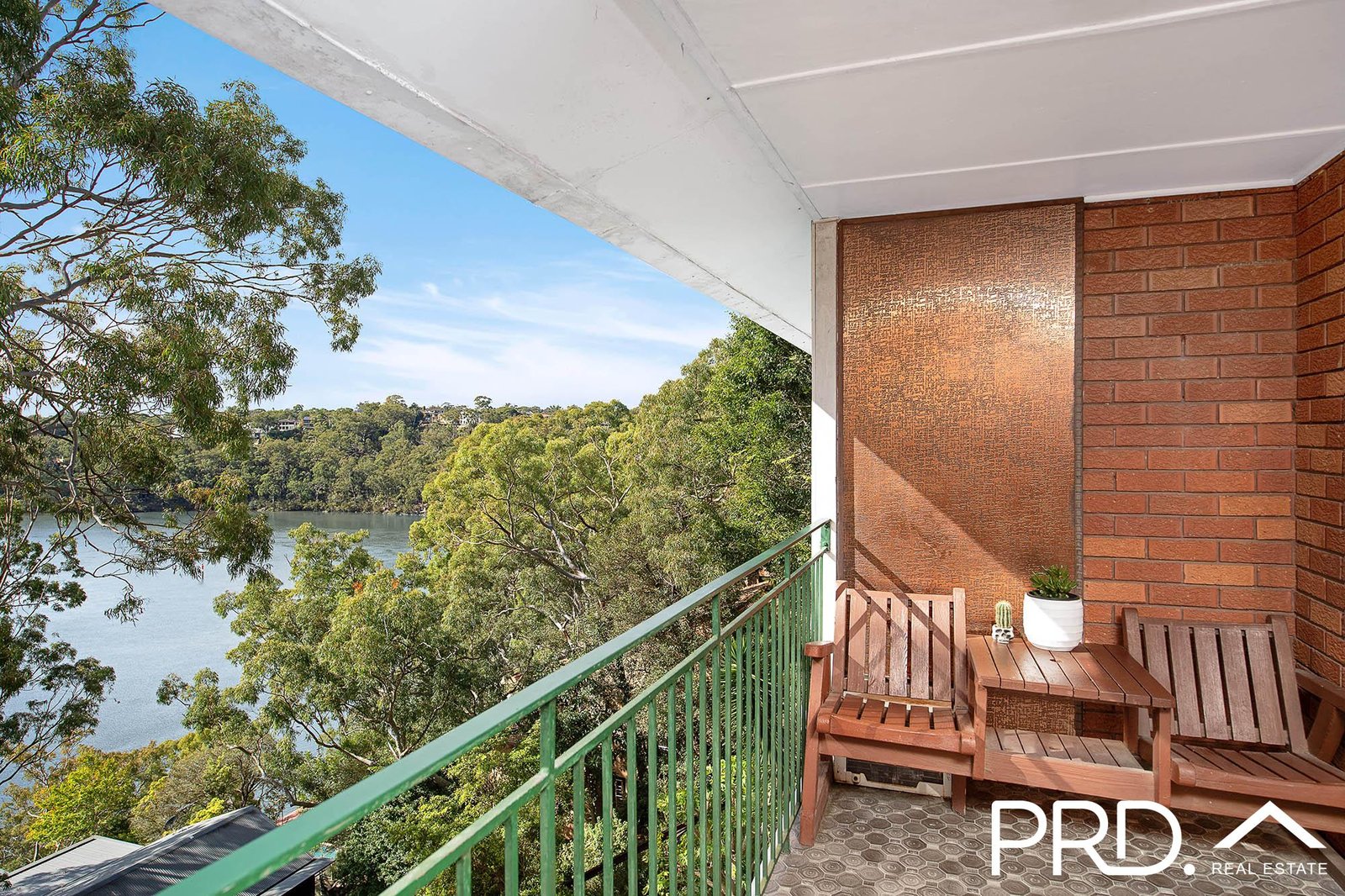 96 Moons Avenue LUGARNO 7