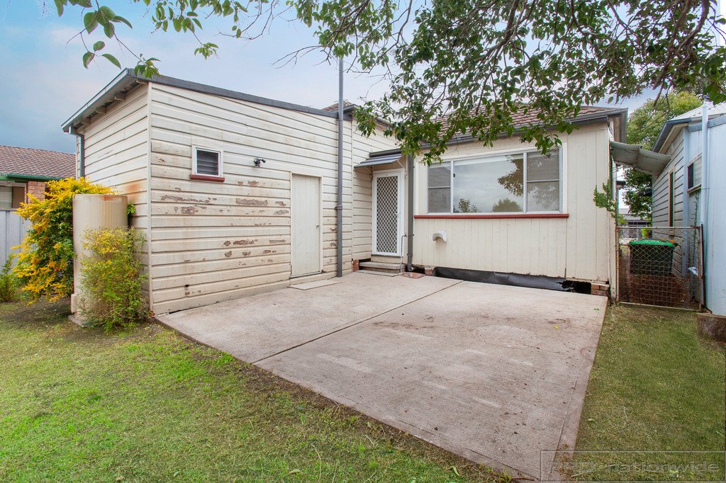 96 New England Highway MAITLAND 22