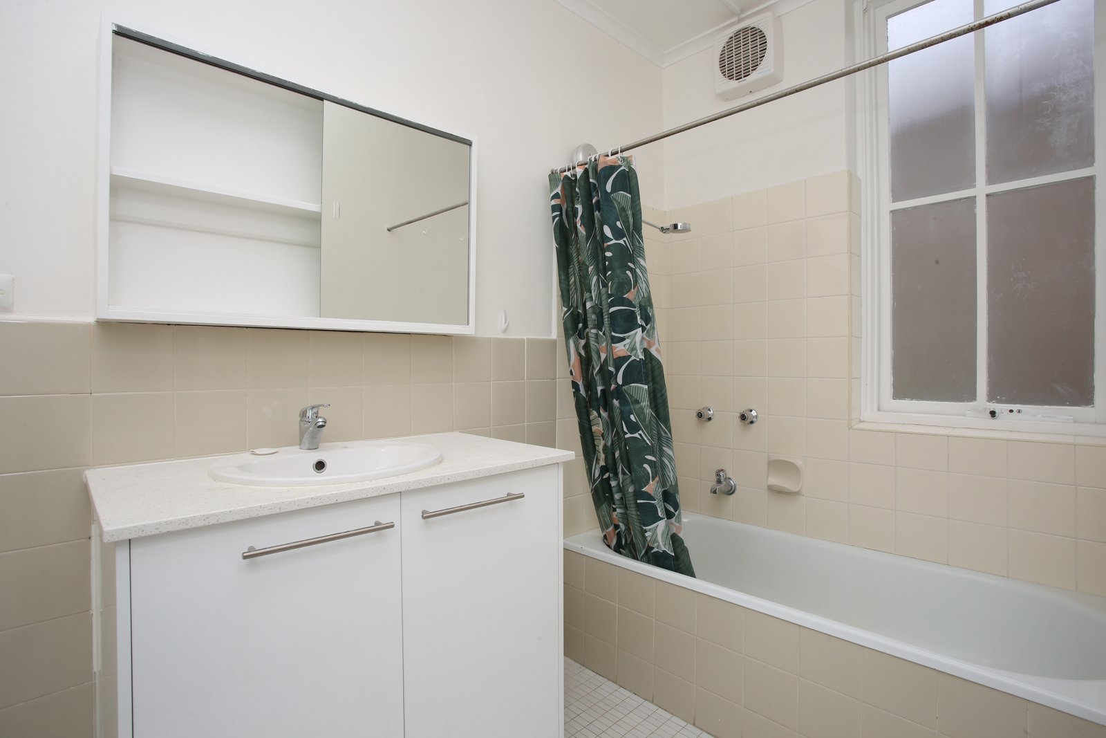 Gallery: 9/6 Rockley Road