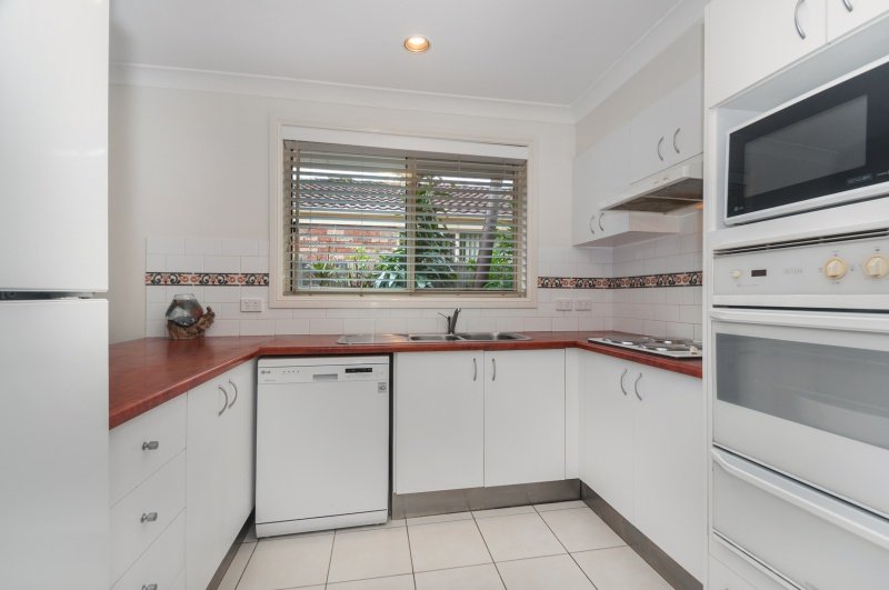 96 Sunnybank Crescent HORSLEY 4
