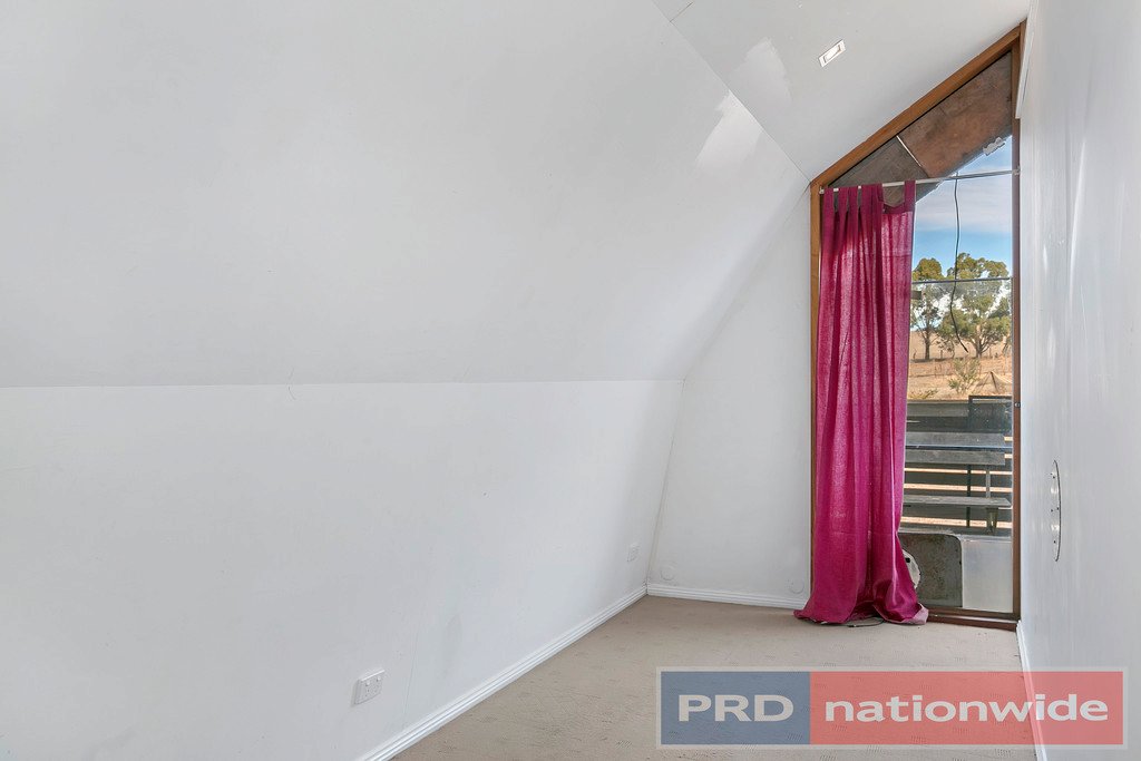 96 Wilcar Drive WAUBRA 6