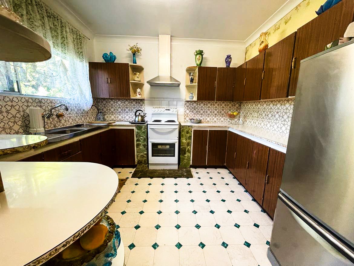 96 Winton Street TUMBARUMBA 2