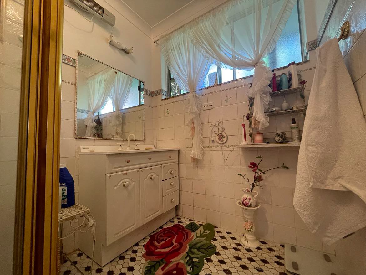 96 Winton Street TUMBARUMBA 8