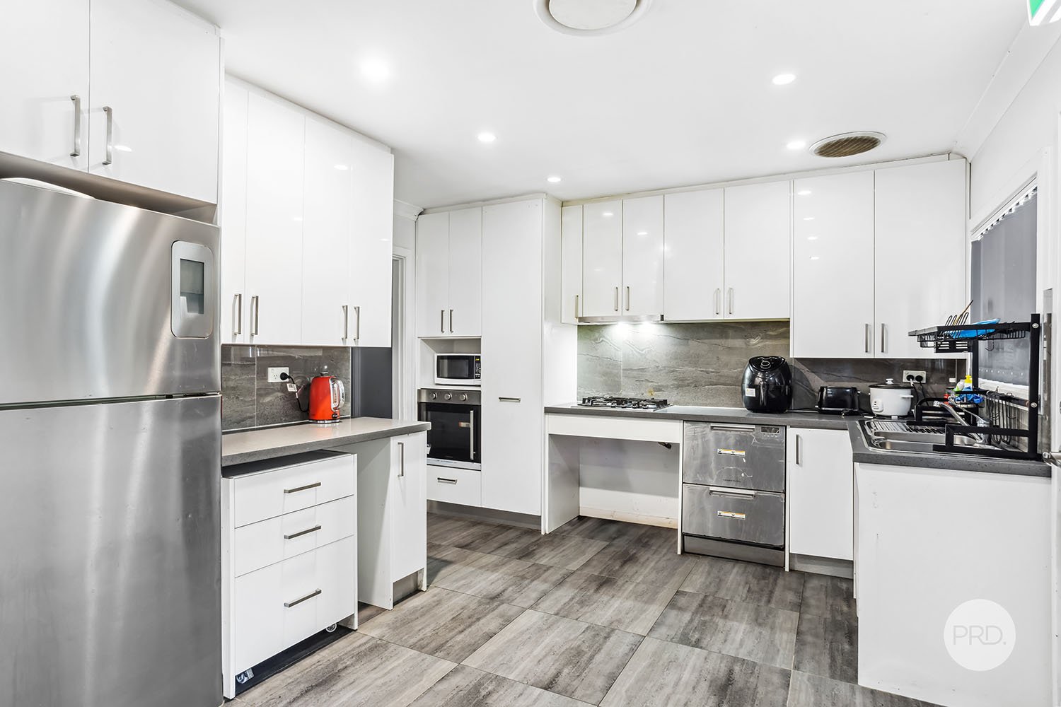 962 Forest Road LUGARNO 2