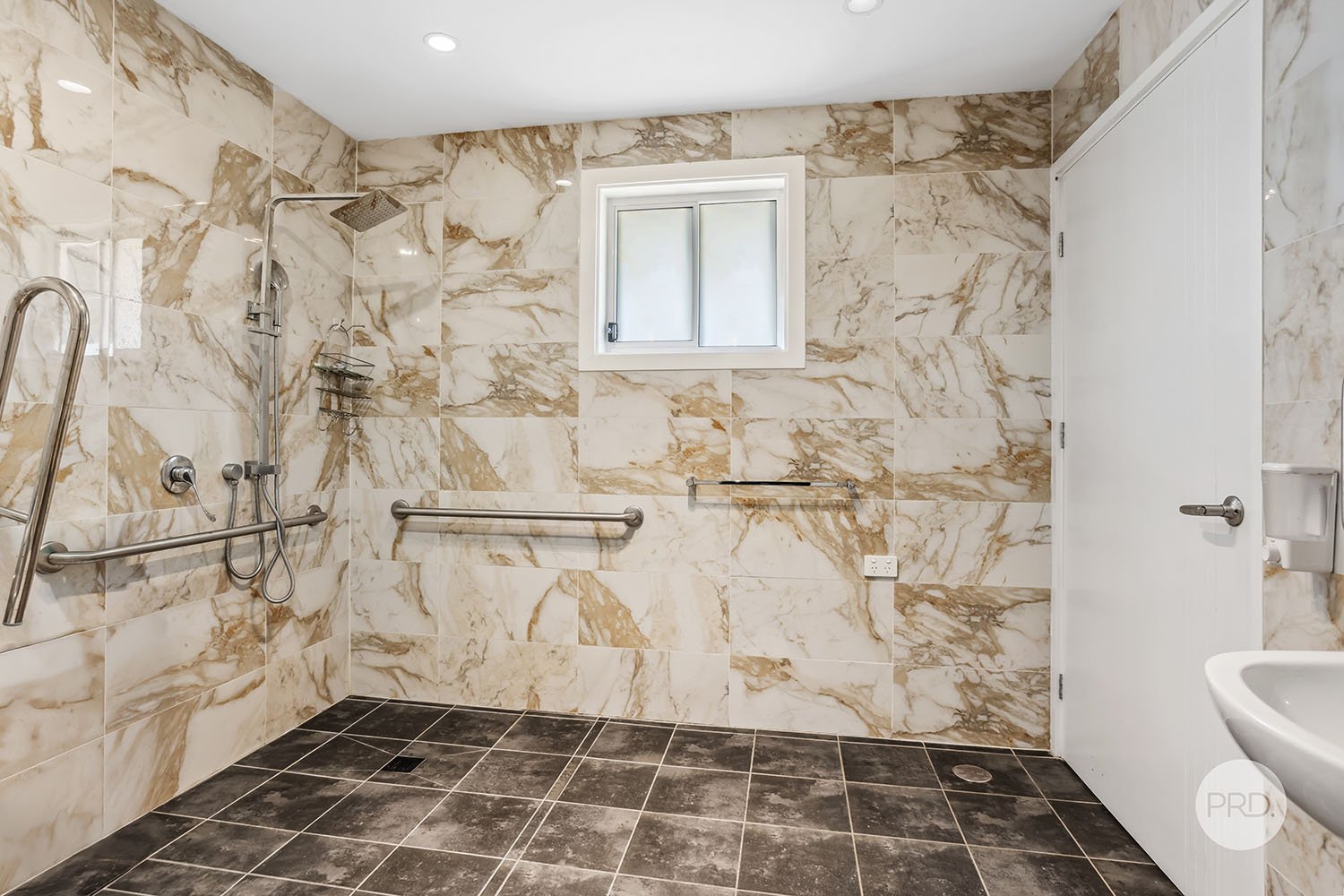 962 Forest Road LUGARNO 5