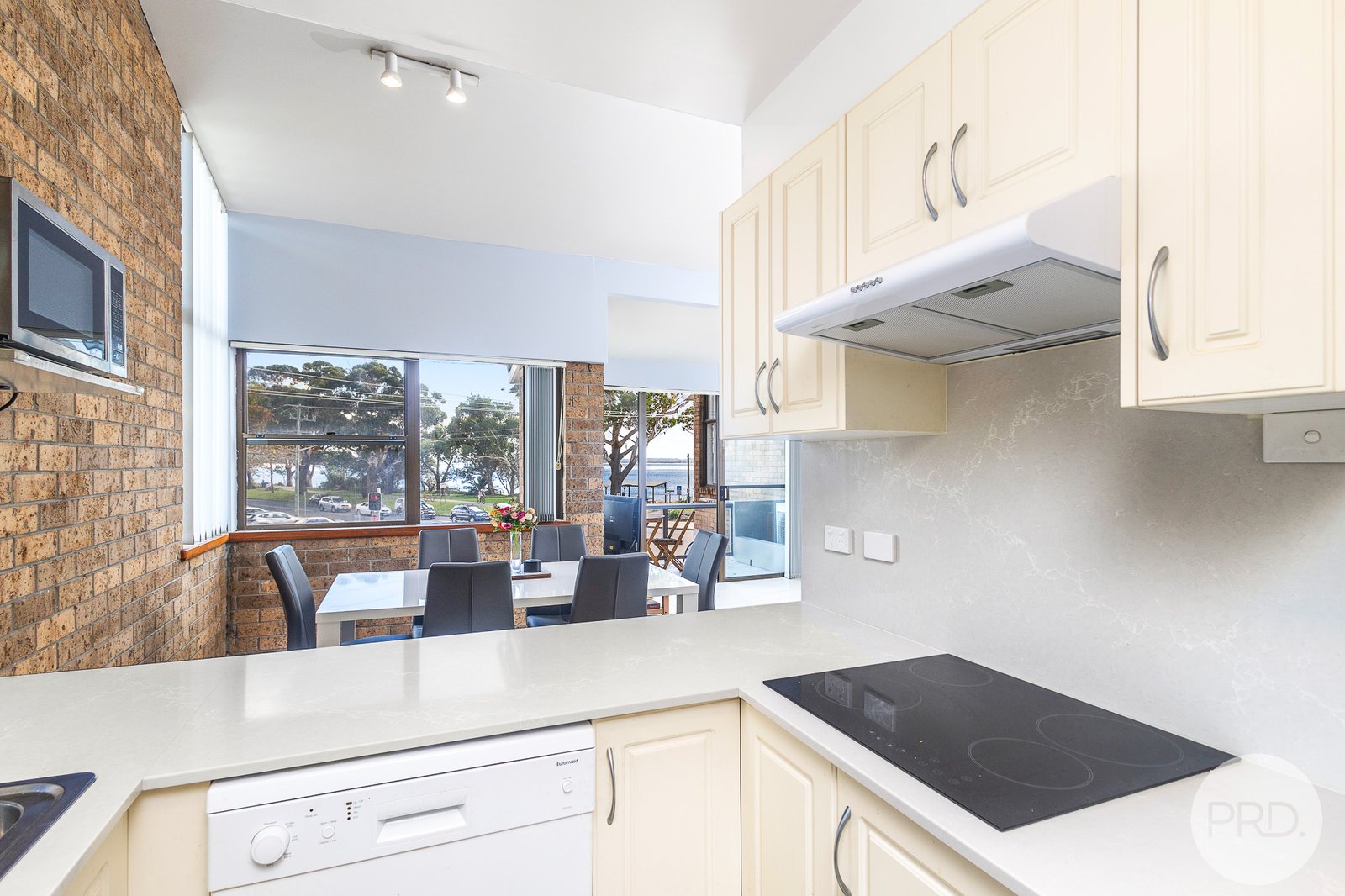 9/63 Shoal Bay Road SHOAL BAY 11