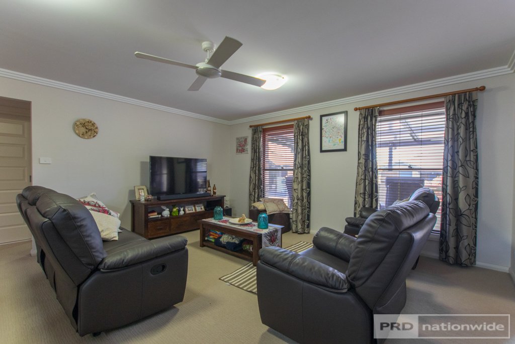 9/65 Broughton Street TUMUT 4