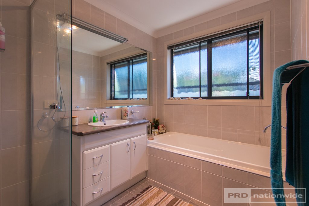 9/65 Broughton Street TUMUT 7
