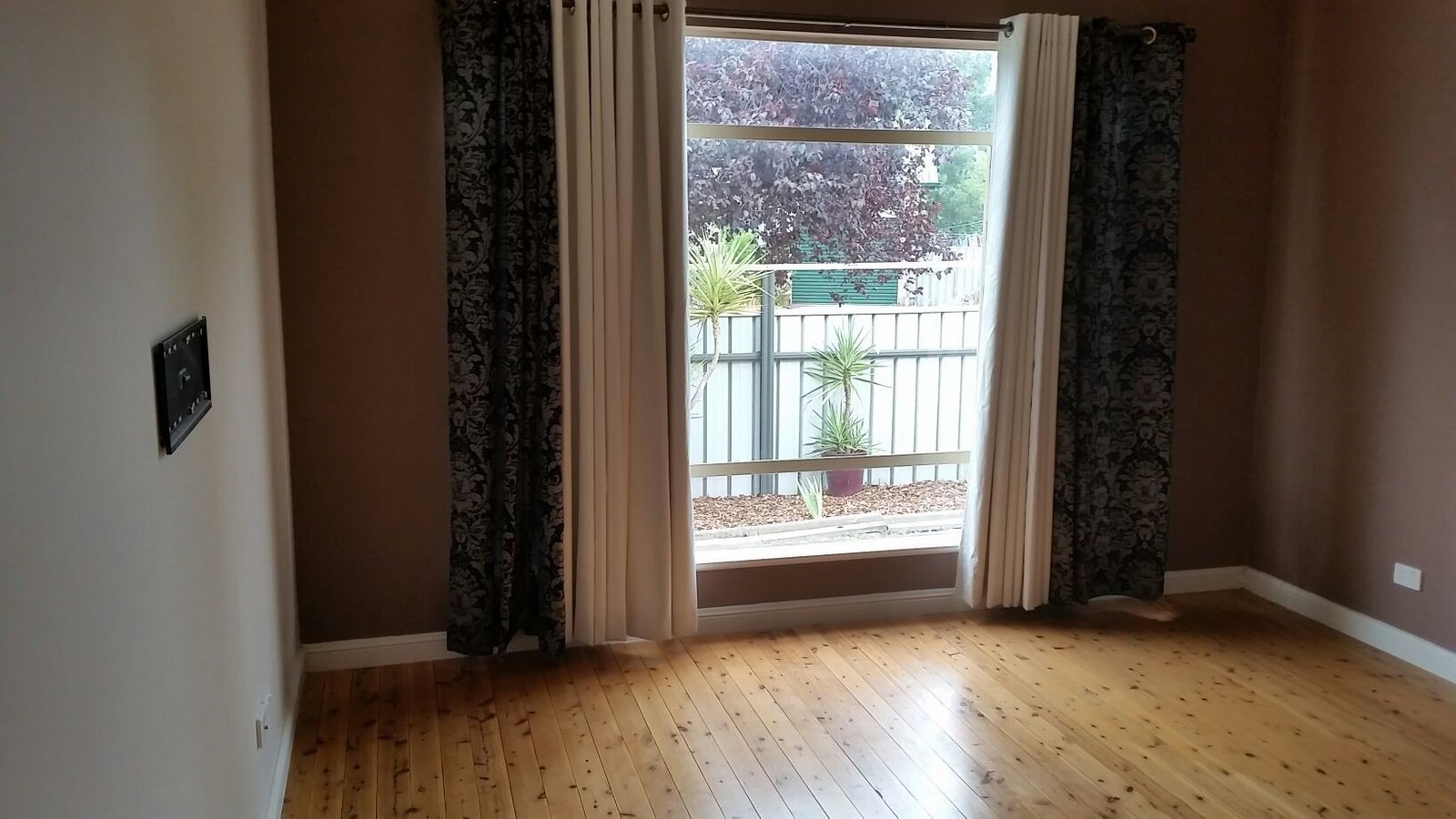 967 Tullimbar Street NORTH ALBURY 7