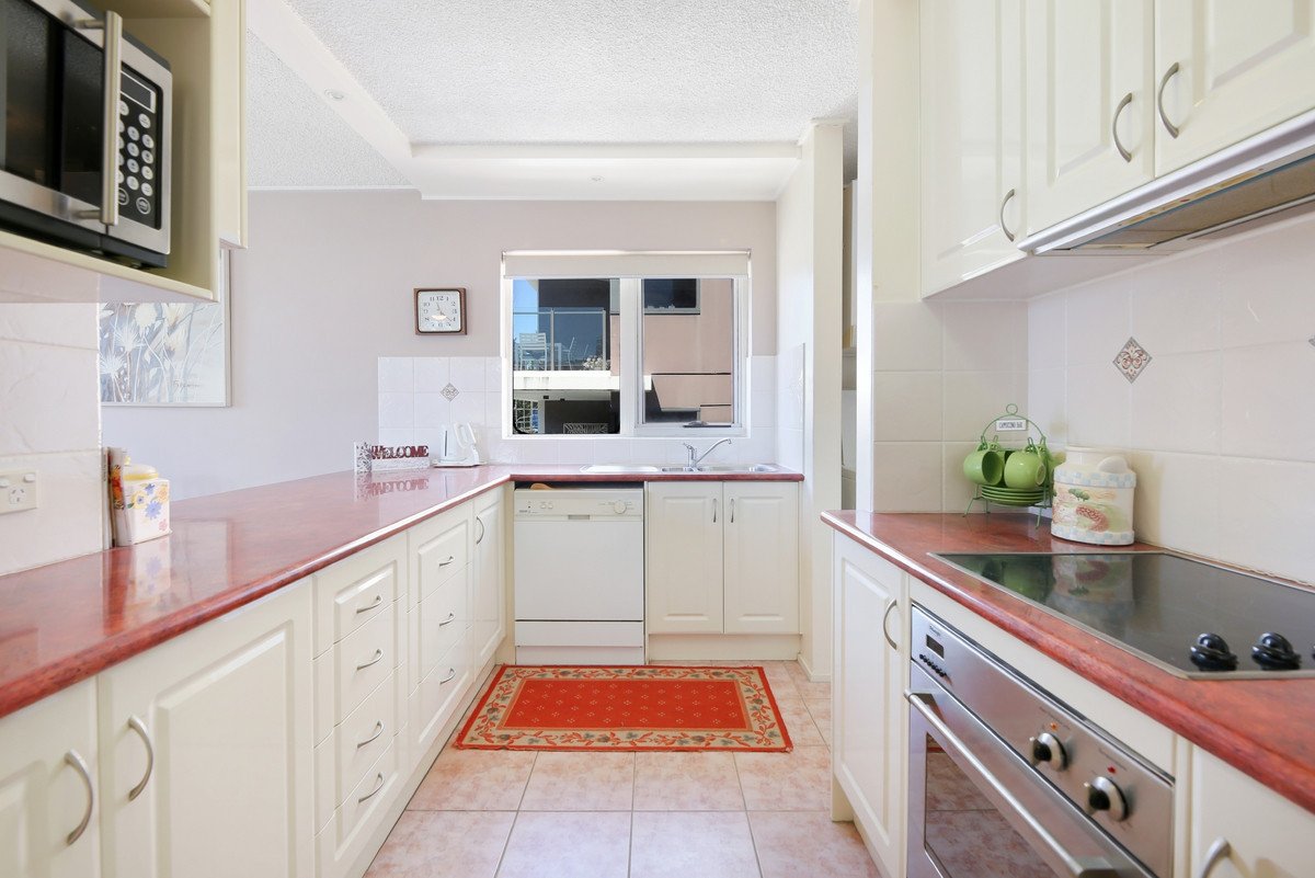 9/68 the Esplanade Burleigh Heads 5