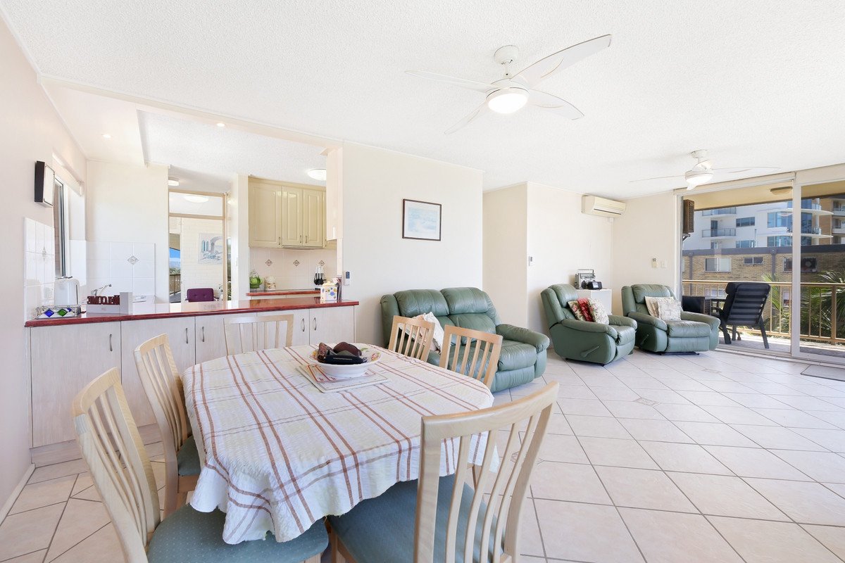 9/68 the Esplanade Burleigh Heads 8