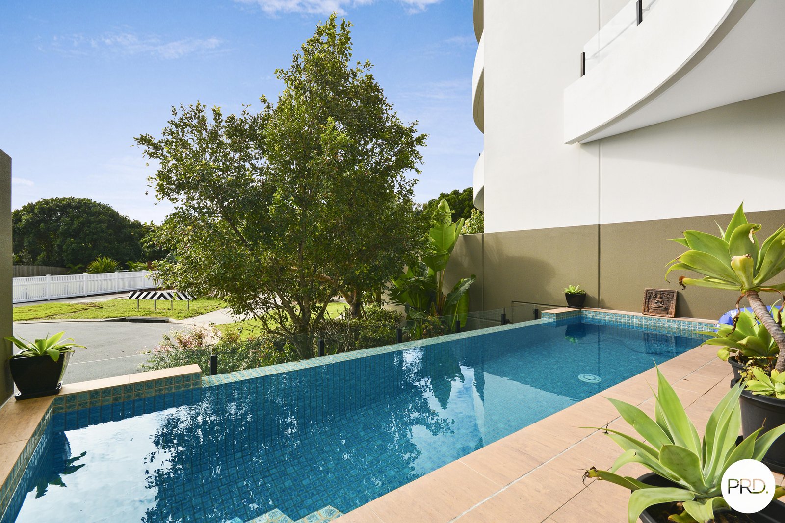 9/685 Casuarina Way CASUARINA 1