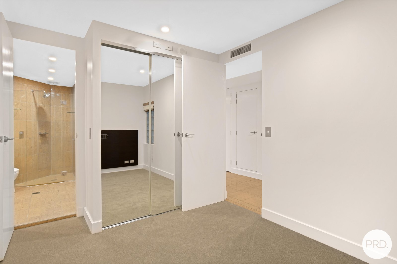 9/685 Casuarina Way CASUARINA 8