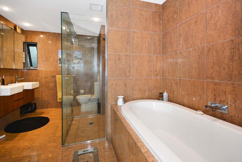 9/685 Casuarina Way CASUARINA 5