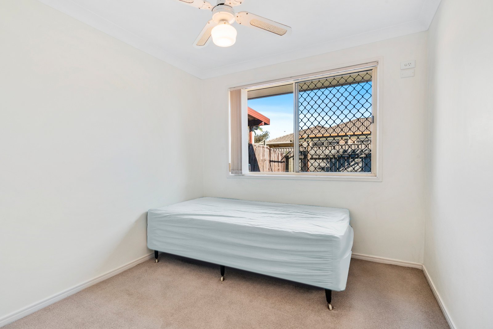 9/7 Advocate Place BANORA POINT 5