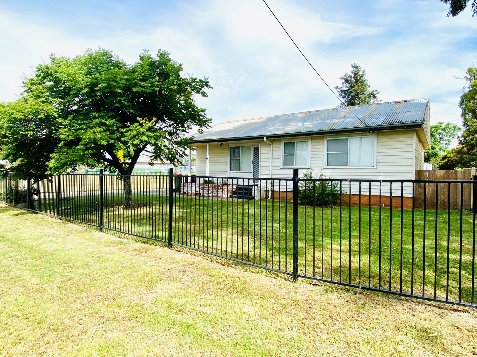 97 Anthony Road SOUTH TAMWORTH 1
