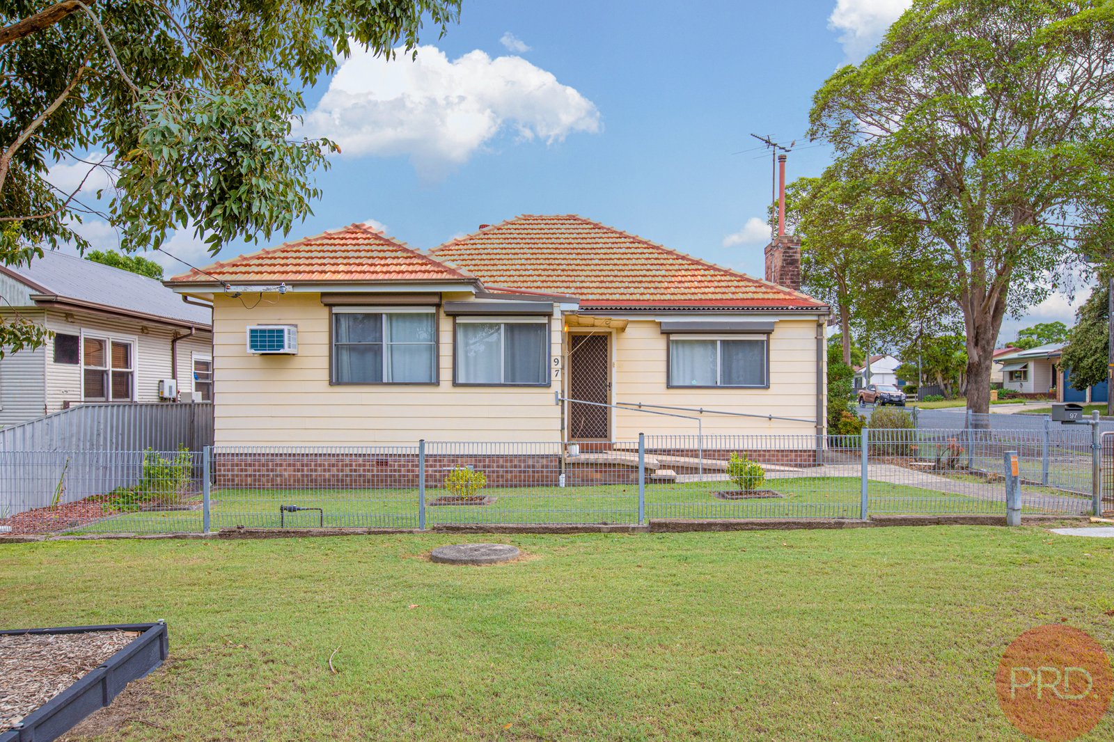 97 Beresford Avenue BERESFIELD 1