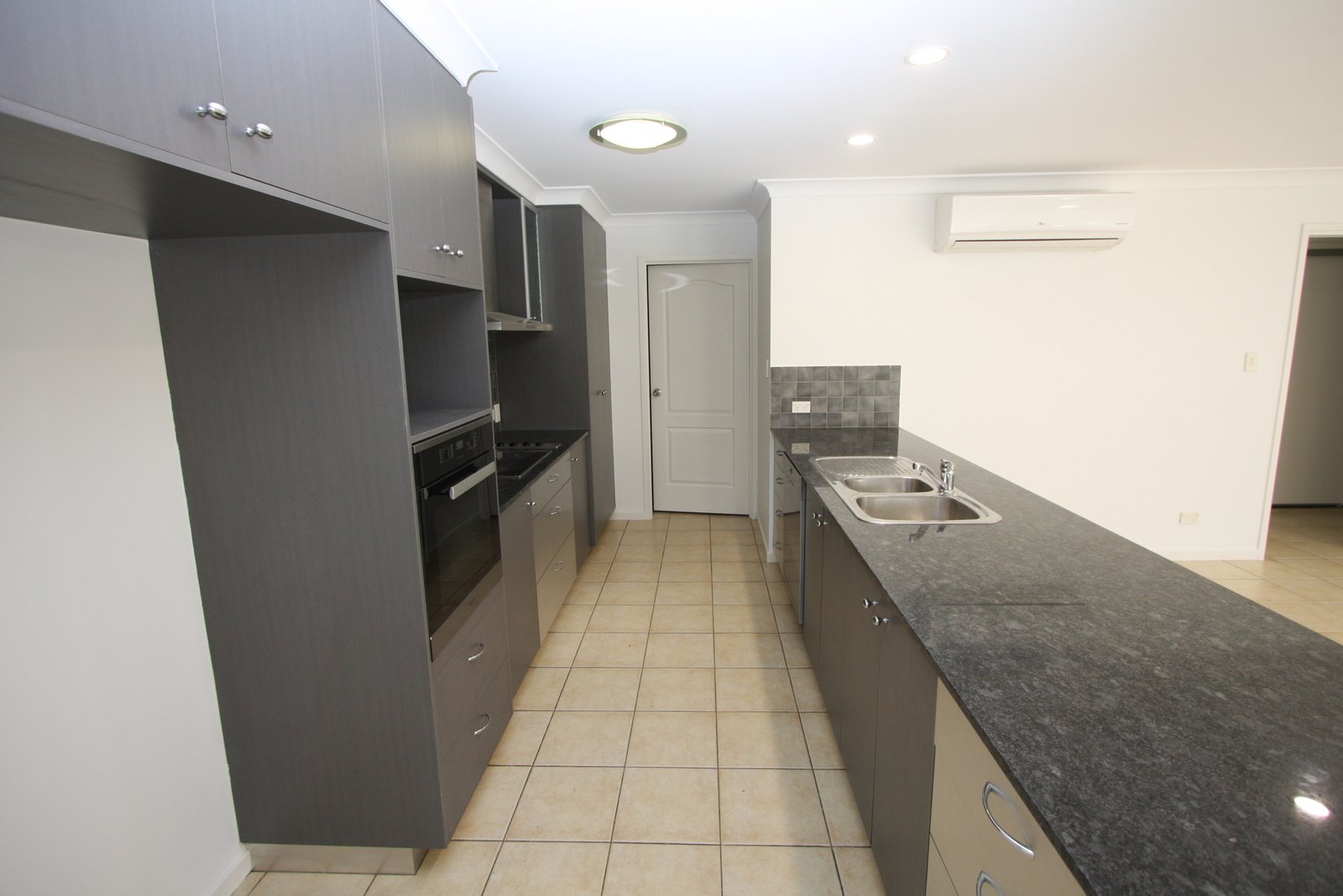 97 Crestwood Drive MOLENDINAR 4